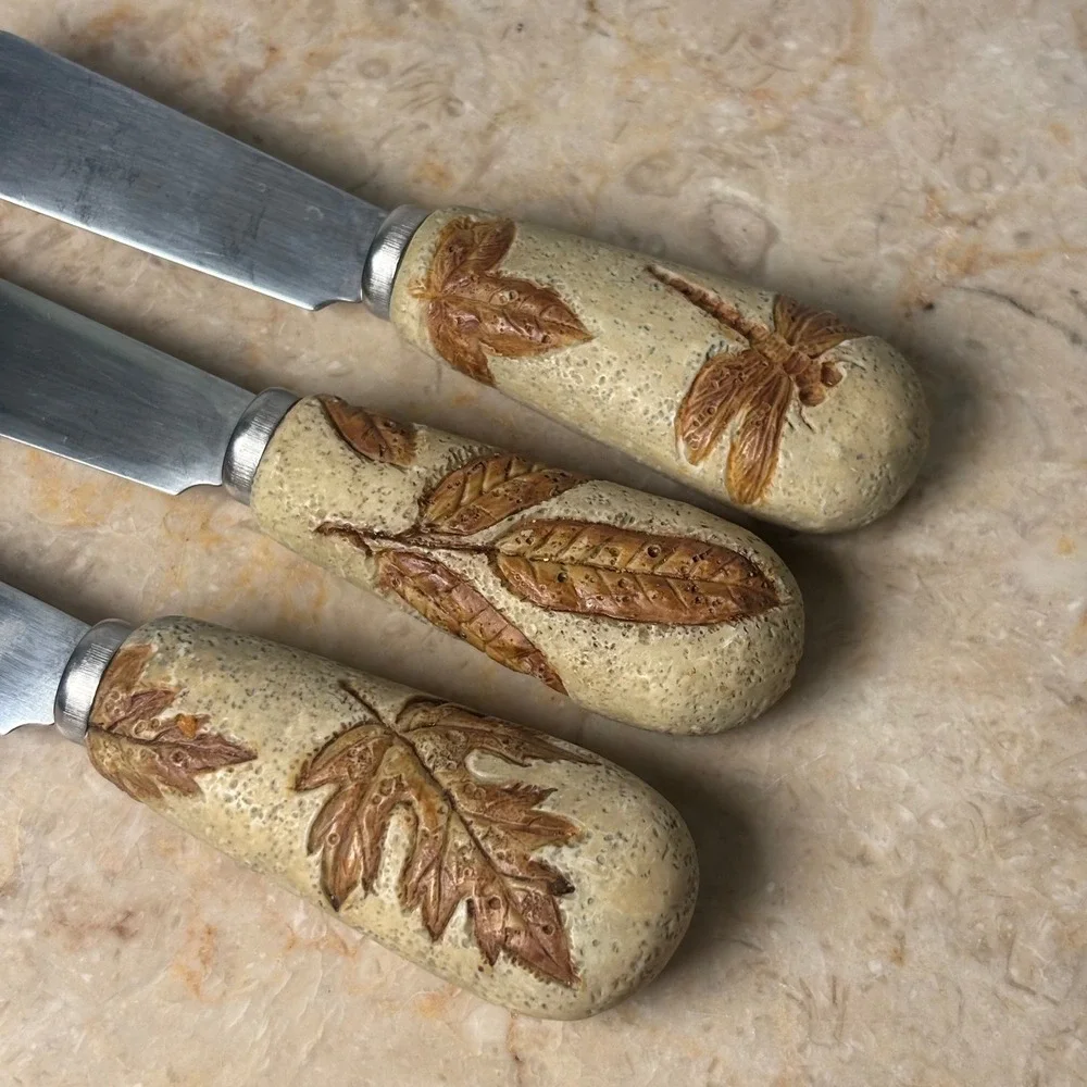 Vintage Butter Spreaders Set of 3 Cream Brown Fall Leaves Resin Handles